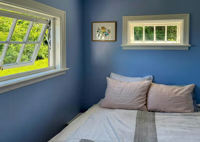 Summer House With Sea View At Bolshavn *