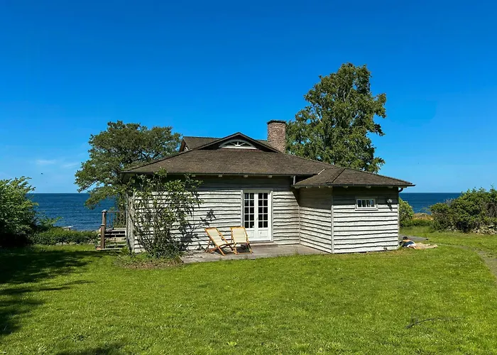 Summer House With Sea View At Bolshavn Σπίτι διακοπών